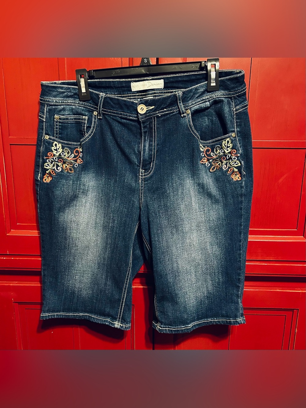 Embroidered Dark Blue Denim Boyfriend Shorts - Unknown Brand